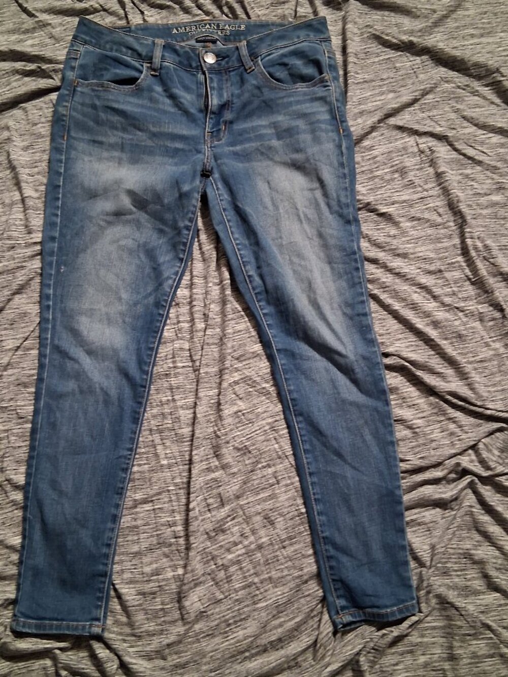 Size 8 American Eagle Outfitters Super Stretch Jegging Jean Blue